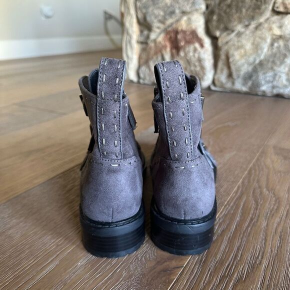 AEROSOLES Arezzo Buckle Bootie In Grey Faux Suede - Picture 6 of 12